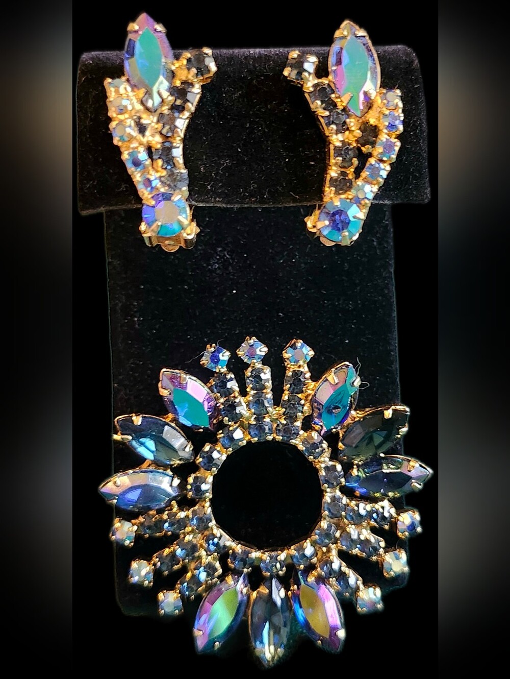 Aurora Crystal Sunburst Brooch and Earring Set - Gold Tone